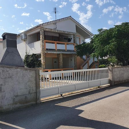شقة Lipa Mare فير المظهر الخارجي الصورة